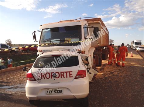 Raio Da Noticia Batida Frontal Com CaminhÃo Provoca Duas Mortes Na