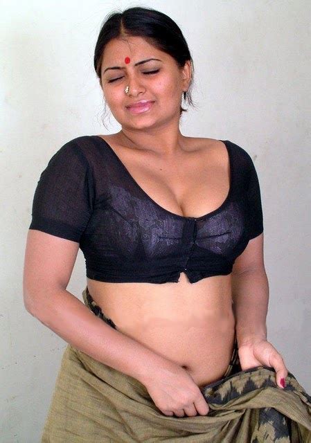 Ciniextra Hot Tamil Home Aunties In Saree Photos