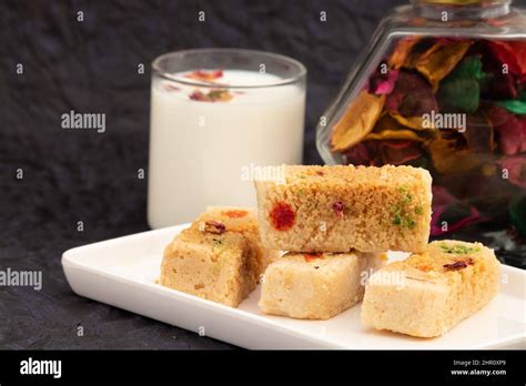 Milkcake Kalakand Burfi Ou Alwar Ka Mawa Barfi Mithai Est Fait De Khoya