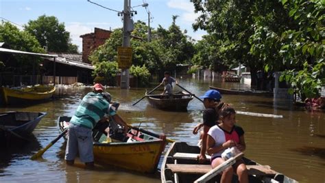 Decenas De Miles De Damnificados Por Lluvias E Inundaciones En