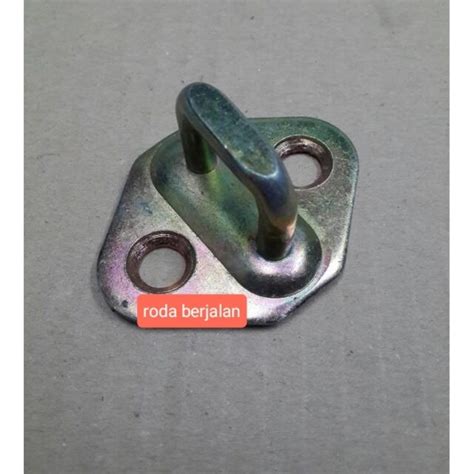 Jual Striker Door Lock Dyna Saurus Hino Dutro Shopee Indonesia