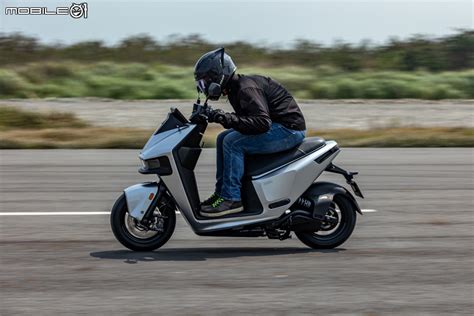 Gogoro Pulse Ultra測試車搶先試駕｜彈射起步技驚四座，同級最強電動車即將登場！ Mobile01