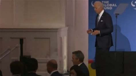 Video Us President Joe Biden Gets Lost On Stage After A Speech