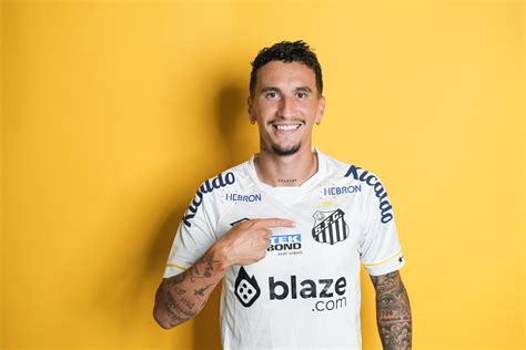 Santos Oficializa Acordo Com Empresa Parceira De Neymar Para Novo