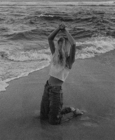 Pin By Johnsharpe On Beach Bandw Vintage Inspo Surfer Girl Aesthetic Photography Inspo Film