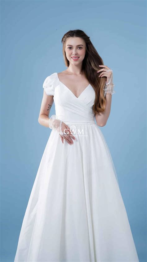 Soft V Neckline Strech Satin Princess Aline Wedding Dress Gwmd03