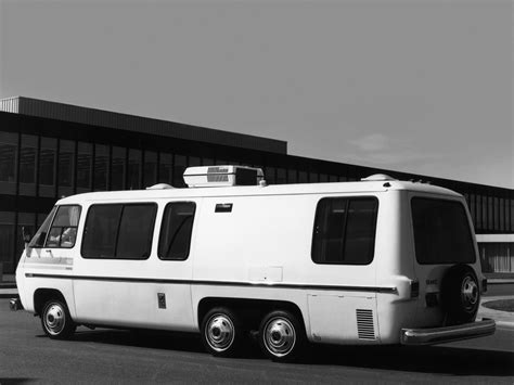 197378 Gmc Motorhome Gmc Motorhome Chevy Van Fun Travel Motor Homes