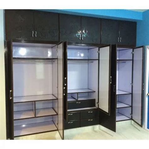 6 Doors Aluminium Bedroom Wardrobe At ₹ 750square Feet In Madurai Id