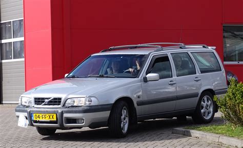 2000 Volvo V70 XC 2 4 T AWD Comfort Assen Peterolthof Flickr