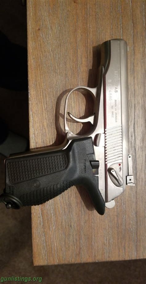 Pistols Makarov Pm 380 And Sandw Model 10