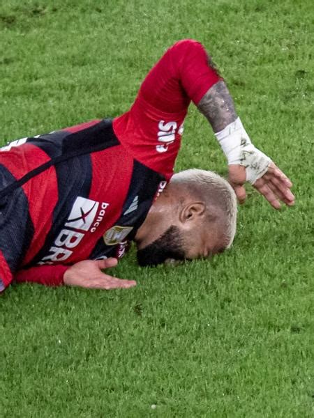 Flamengo Gabigol Deixa De Ser Intoc Vel Sampaoli