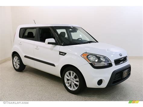 2013 Clear White Kia Soul 16 133621605 Car Color