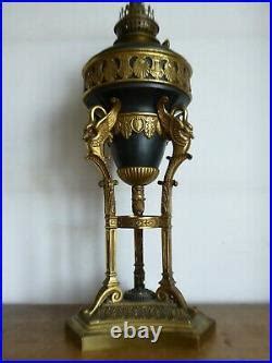 Importante Lampe A Petrole Athenienne Style Empire Bronze Xix Siecle