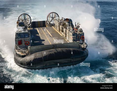 Landing Craft Air Cushion LCAC Stock Photo Alamy