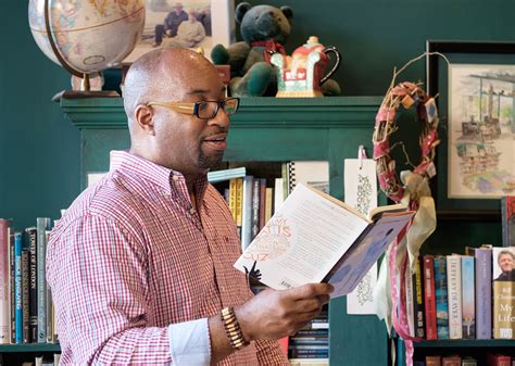 Local Newbery Medal winner, Kwame Alexander, reads at Reston’s Used ...