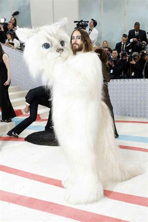 Met Gala Jared Leto And Doja Cat Honour Karl Lagerfeld S Cat