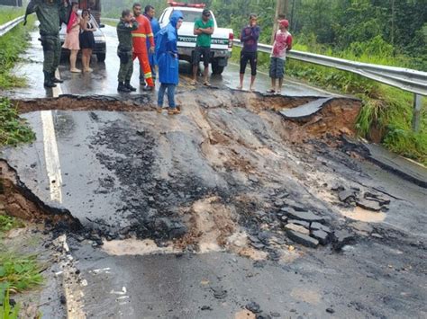 G1 BR 364 é fechada para reparos após trecho de cabeceira de ponte