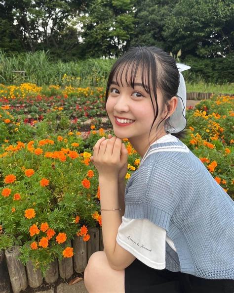 佐藤菜月海さんのインスタグラム写真 佐藤菜月海instagram「 お花がたくさん咲いていてとっても可愛いかったです〜🌼 トップス♡