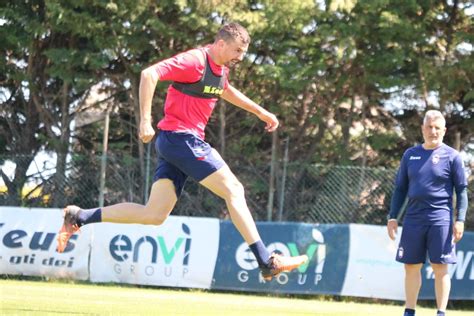 Seduta Mattutina Per Gli Squali F C Crotone