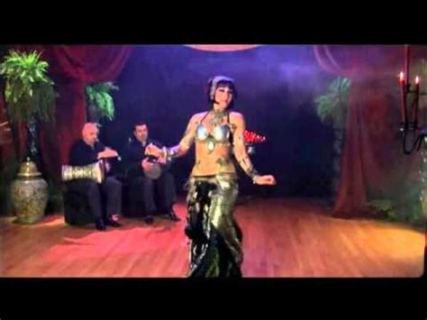 Bellydance Superstars Tribal Fusions L Art Exotique Du Bellydance