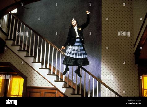 WINONA RYDER, BEETLEJUICE, 1988 Stock Photo - Alamy