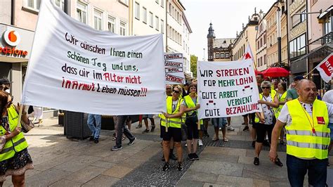 Gewerkschaftssekret R K Nig Von Ver Di Sieht In Schweinfurt Totale