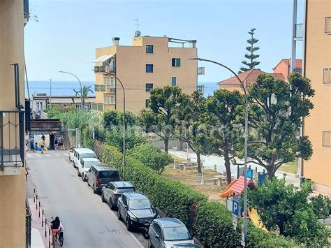 Vendita Appartamento Pietra Ligure Quadrilocale In Piazza Della