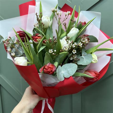 Доставка цветов в Ярославле | Купить букет недорого - «Цветочные истории»