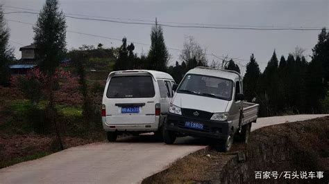 如何判断车辆能否通过窄路？在窄路会车如何顺利通过？一文说清楚