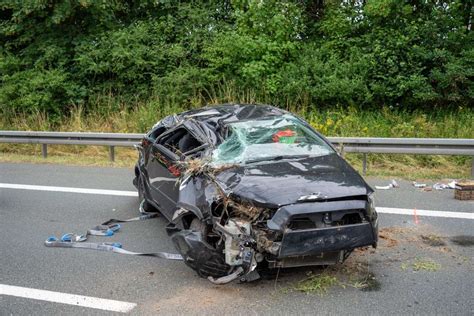 Auto Berschl Gt Sich T Dlicher Verkehrsunfall Auf Der A