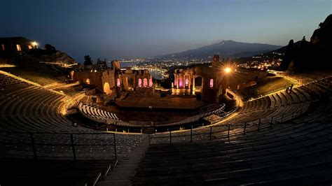 Taormina Fino Al Agosto Al Teatro Antico Visite No Stop Fino A