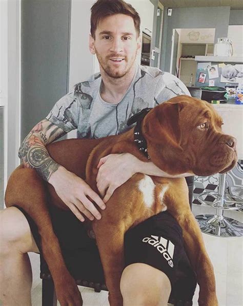 Barcelona Leo Messi Y Su Perro Hulk