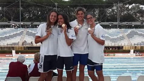 Nuoto Dynamic In Sport Campione D Italia Con La Staffetta X Stile