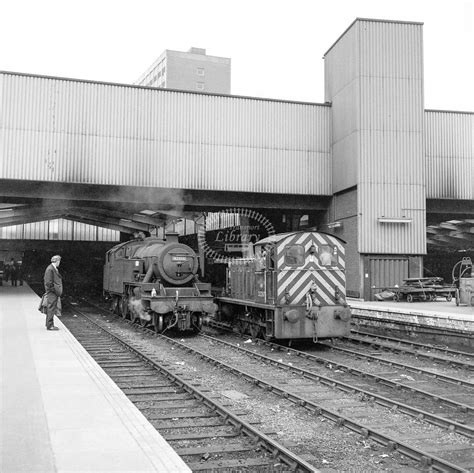 The Transport Library British Railways Steam Locomotive Class Stanier Class 4mt 2 6 4t 42616