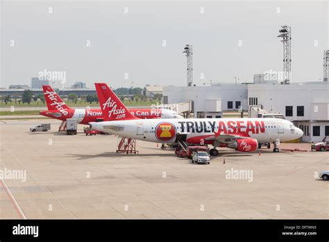 Airplanes Hi Res Stock Photography And Images Alamy