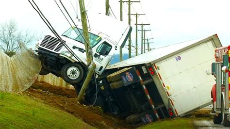 Top Total Bad Day At Work Fails Idiots Dangerous Truck Car