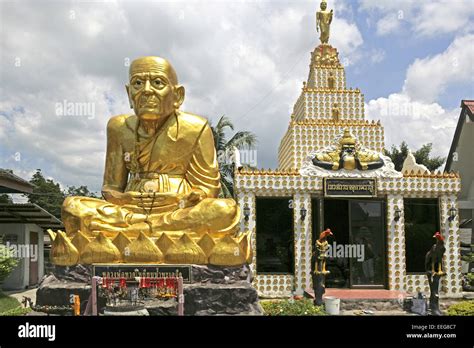 Wat Hatyai Hi Res Stock Photography And Images Alamy