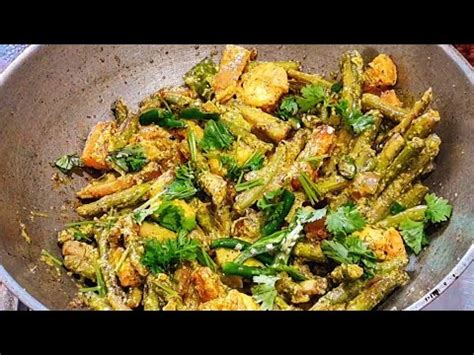 Easy Chingri Kochur Loti Recipe Prawn Taro Stolon Recipe Chingri