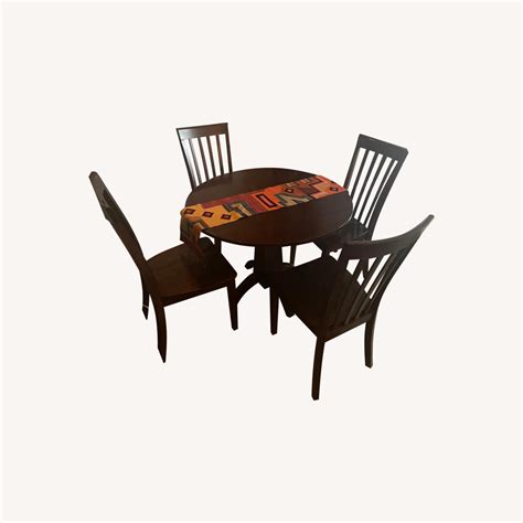 Raymour Flanigan Dining Set Round Table Chairs AptDeco