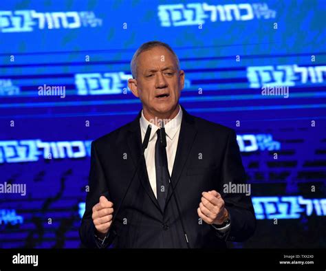 Benny Gantz líder del Partido Azul y Blanco israelí habla a sus