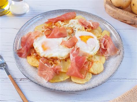 Huevos rotos con jamón la mejor receta para hacer fácil en casa