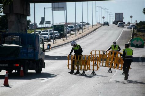 Sanidad Y Las Comunidades Acuerdan El Cierre Perimetral Y El Toque De