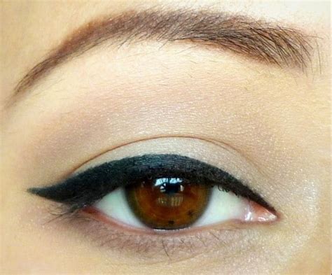 27 Eyeliner Styles And Looks For All Types Of Eye Shapes