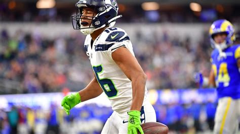 Tyler Lockett expected to play today but it will be game-time decision