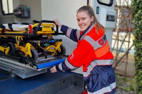 Ausbildung Notfallsanitäter Notfallsanitäterin Malteser Freiburg