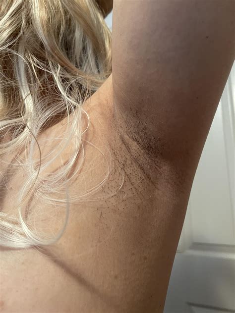 F Ilipina Milf Smell Before I Have A Shower Scrolller