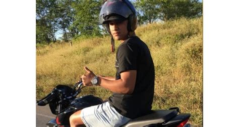 Jovem Bate Moto Em Carreta E Morre Em S O Bento Do Una Jardim Do Agreste