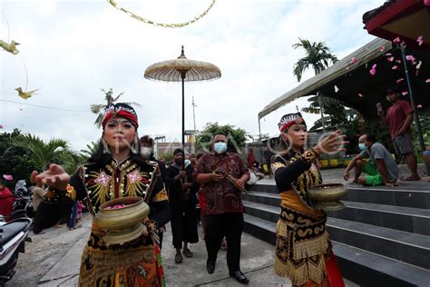 Tradisi Jamasan Pusaka Bulan Suro Antara Foto