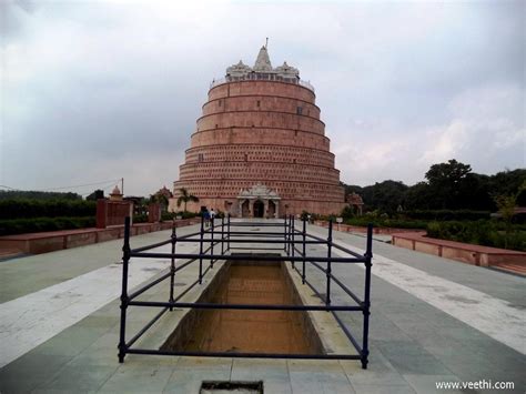 Photo Fullsize: A View Of Ashtapad Temple in Hastinapur, Meerut