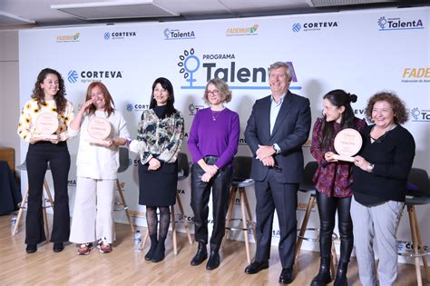 Ganadoras Del Programa Talenta Y A Sus Proyectos De Emprendimiento